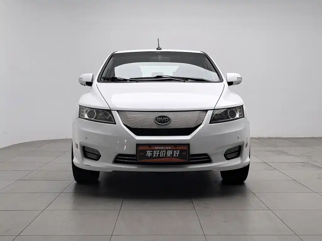 BYD e6 — миниатюра 3