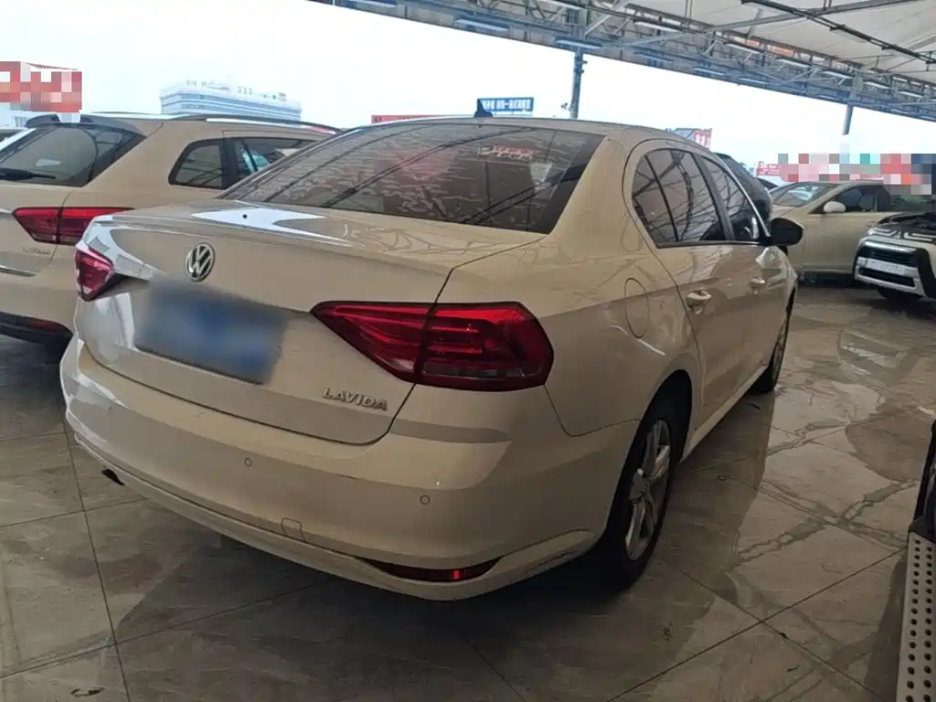 Volkswagen Lavida — миниатюра 7