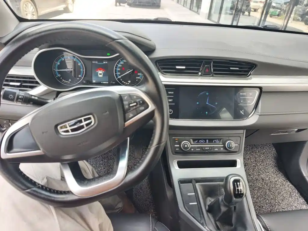 Geely Emgrand — миниатюра 13