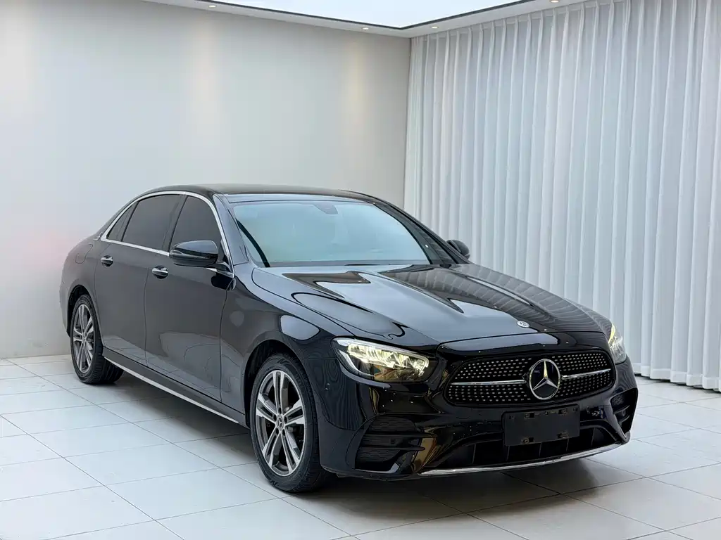 Mercedes-Benz E-Class — миниатюра 3
