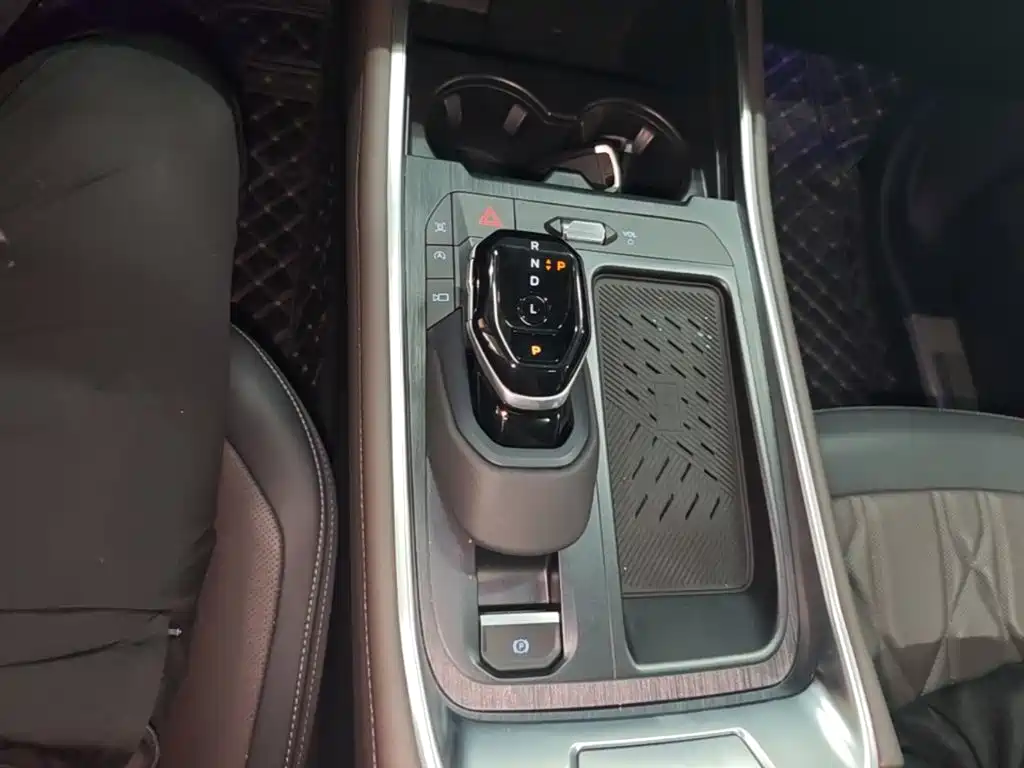 Ford Edge — миниатюра 14
