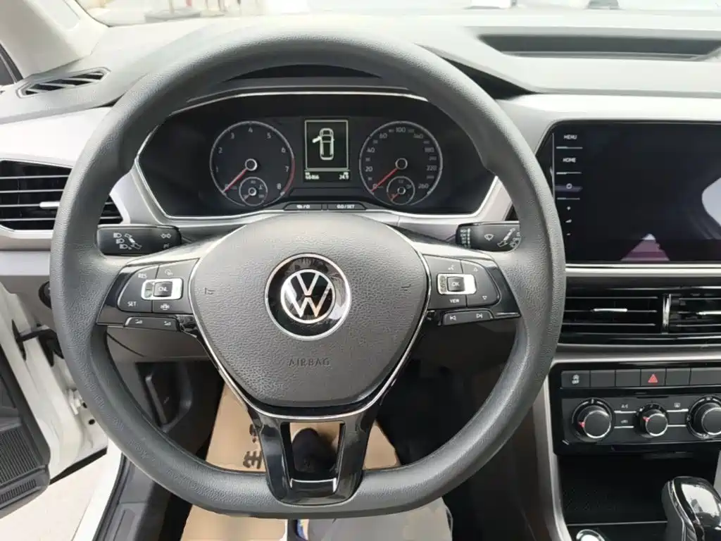 Volkswagen T-Cross — миниатюра 11