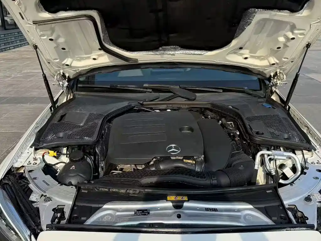 Mercedes-Benz C-Class — миниатюра 9