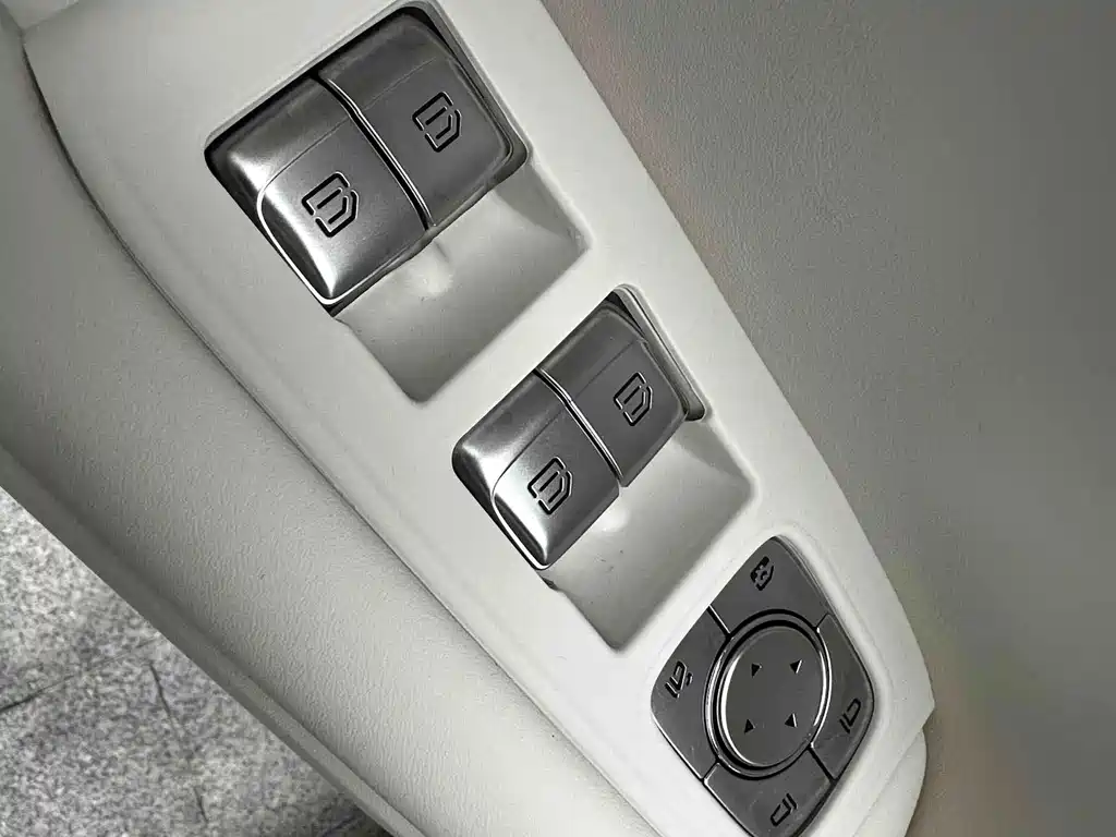 Li Auto Li L7 — миниатюра 24