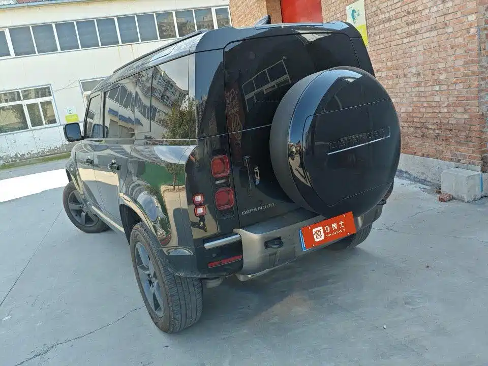 Land Rover Defender — миниатюра 6