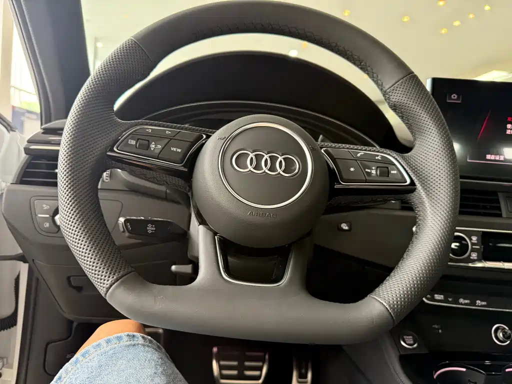 Audi A4L — миниатюра 10