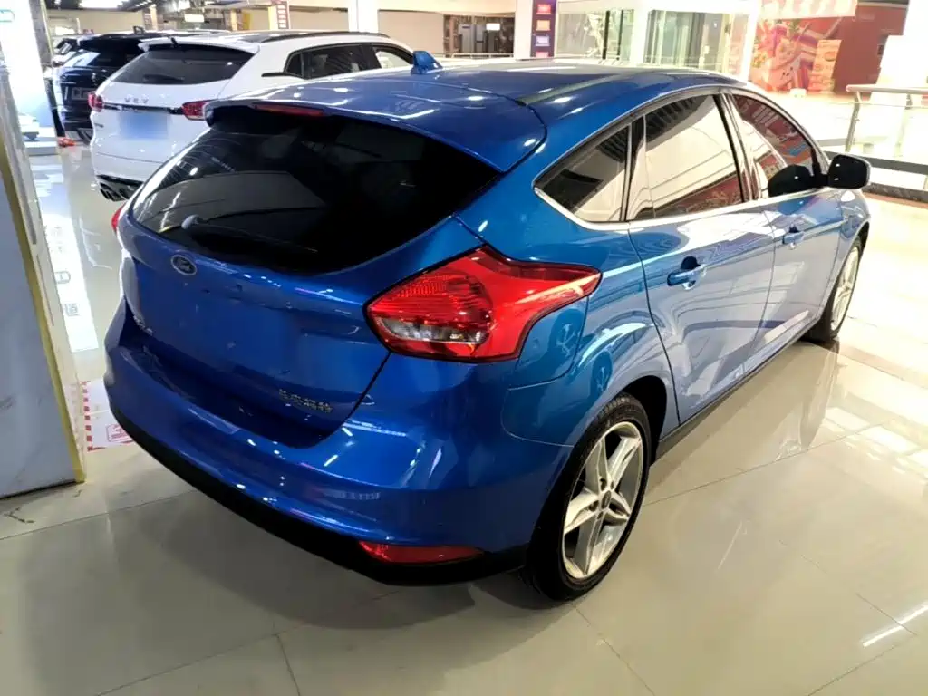 Ford Focus — миниатюра 7