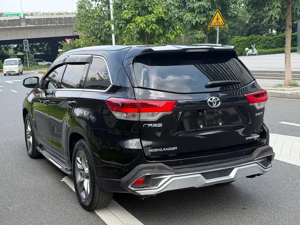 Toyota Highlander — миниатюра 16