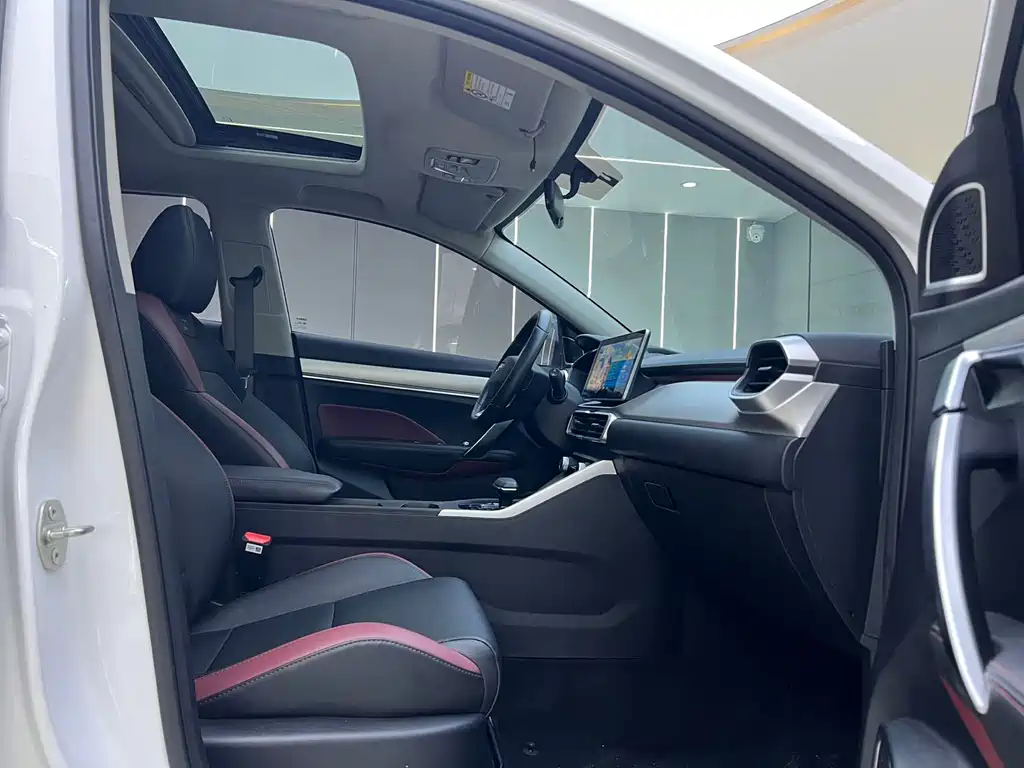 Geely Binyue — миниатюра 5