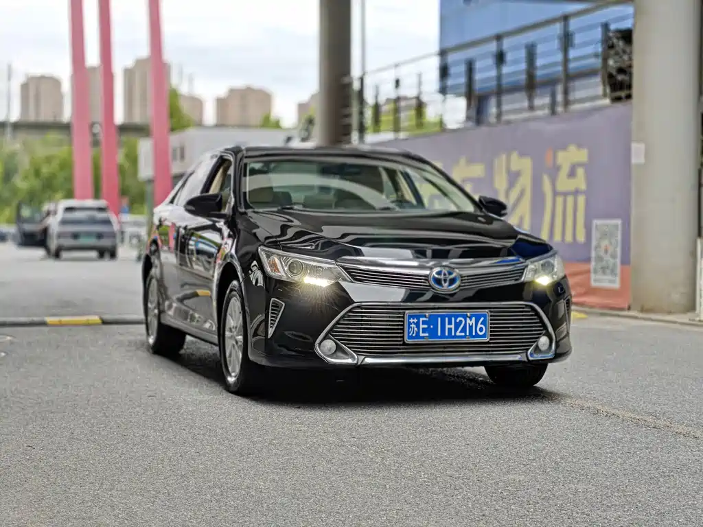 Toyota Camry — миниатюра 4