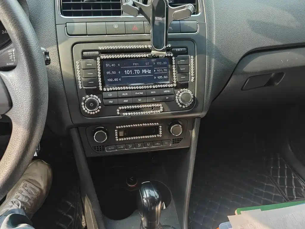 Volkswagen Polo — миниатюра 6