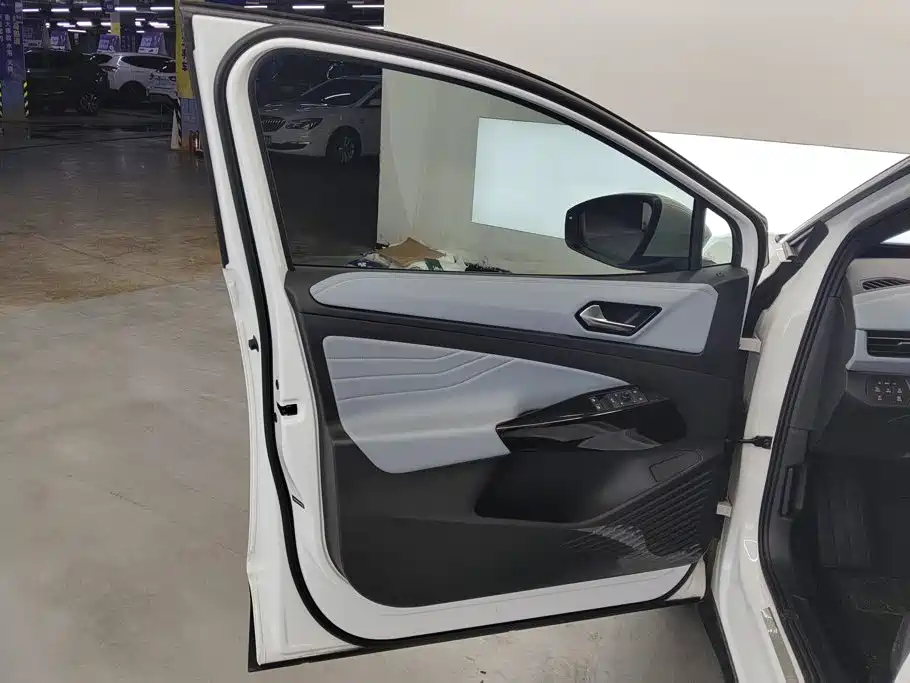 Volkswagen ID.4 X — миниатюра 7