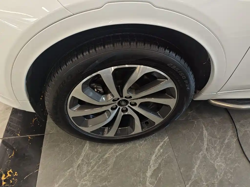 Land Rover Discovery Sport — миниатюра 23