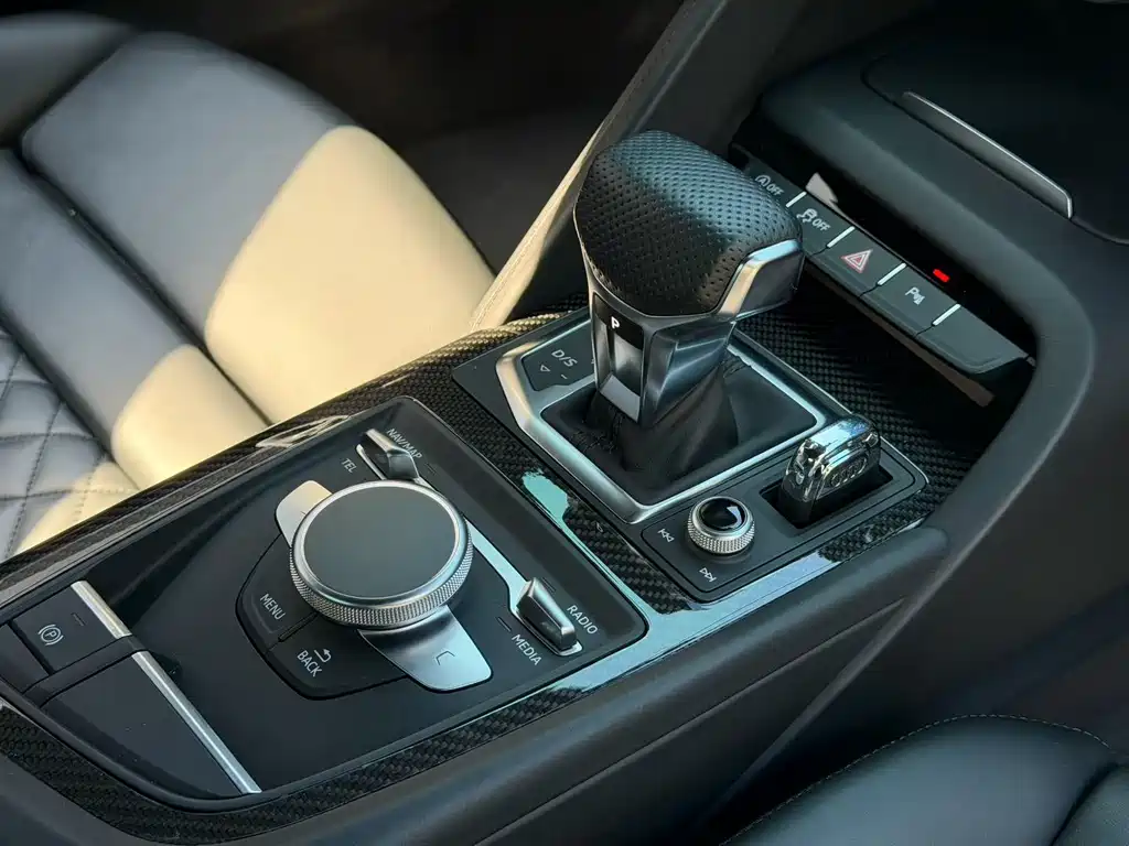 Audi R8 — миниатюра 9