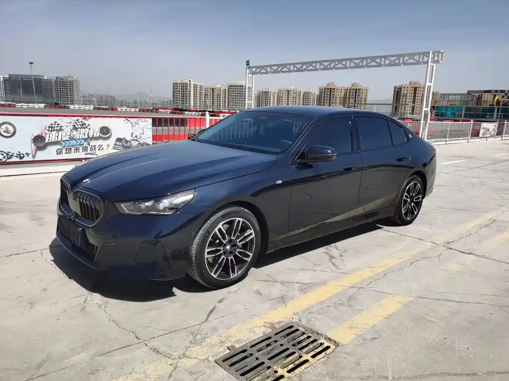 BMW 5 Series 2025