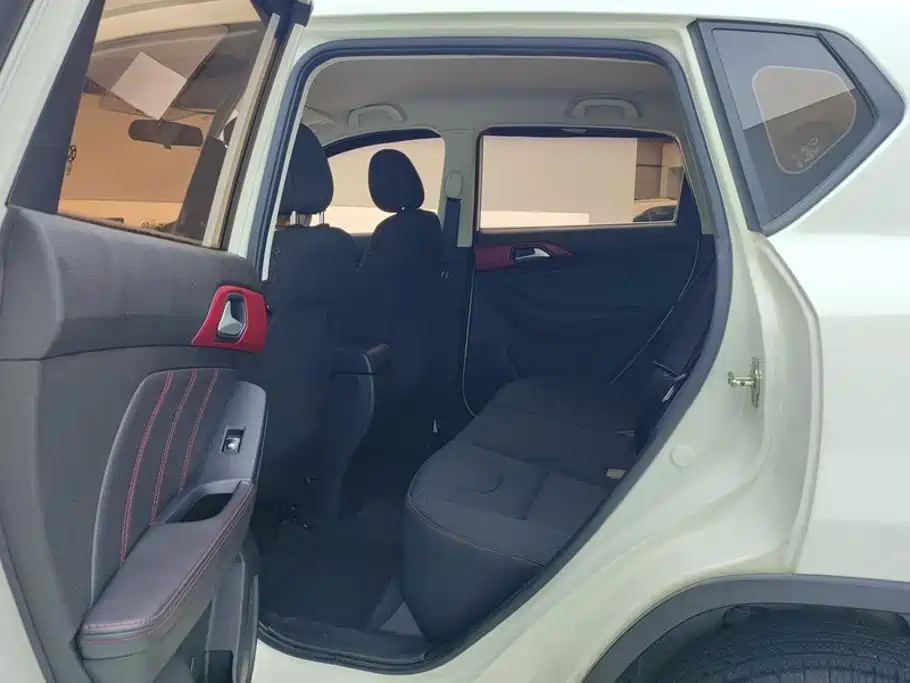 BAIC Senova X35 — миниатюра 11