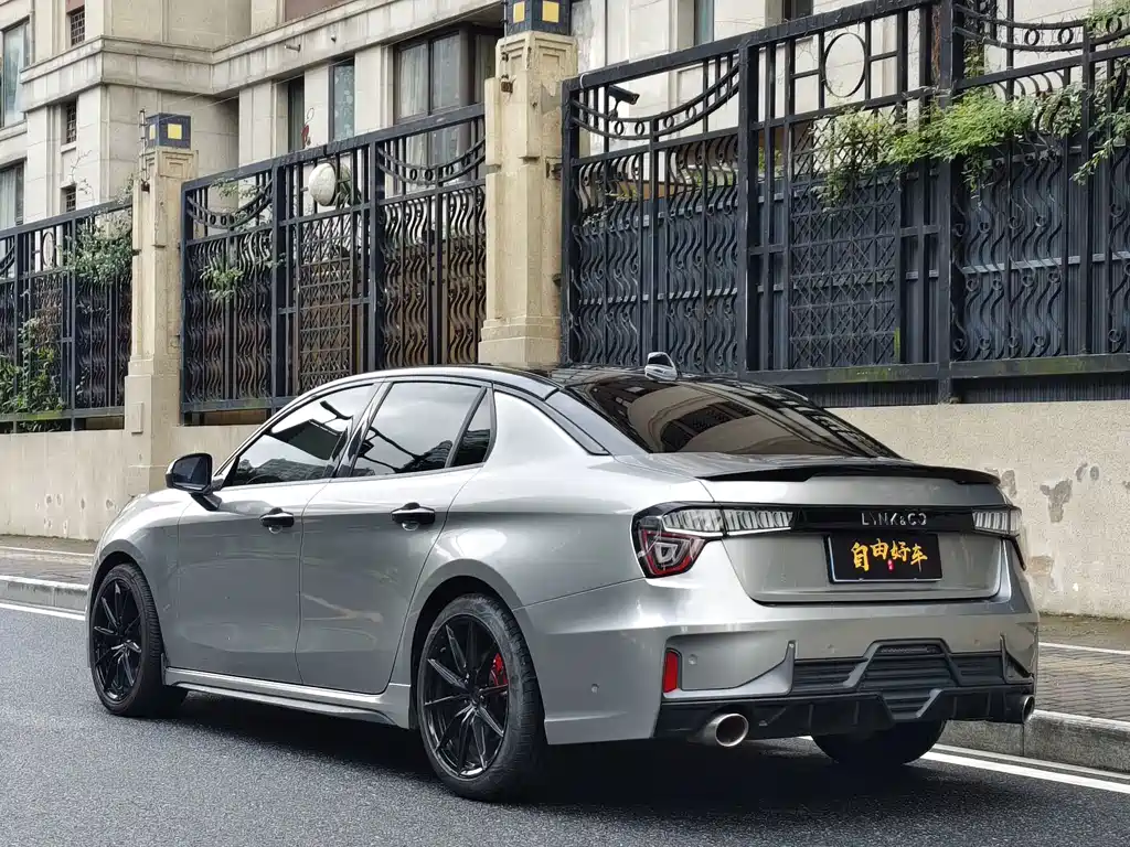 Lynk & Co 03 — миниатюра 22