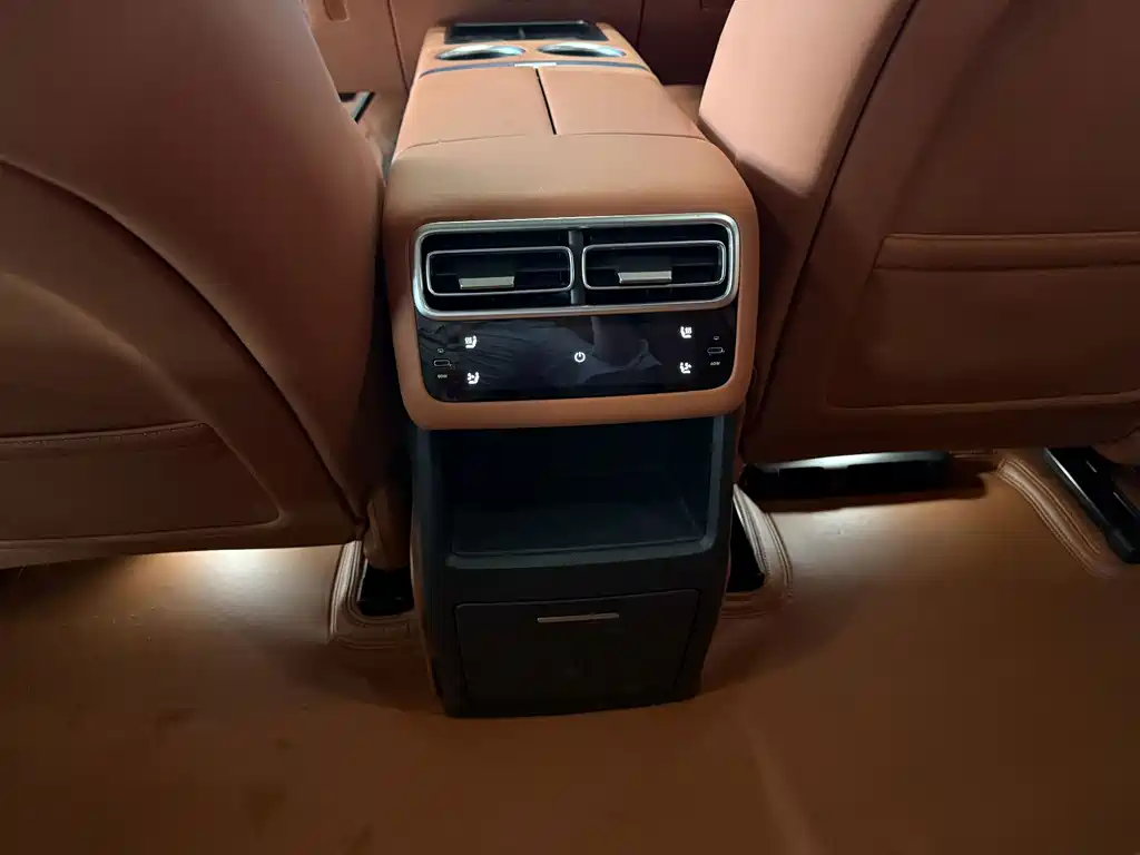 Li Auto L6 2024 Pro