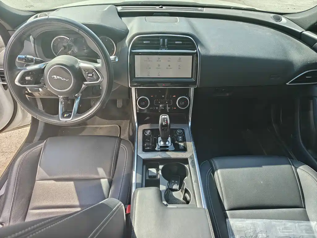 Jaguar XEL — миниатюра 11