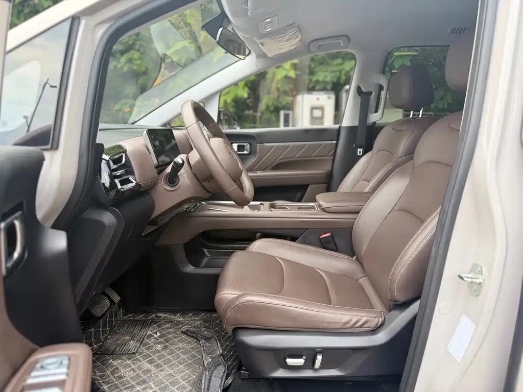 Wuling Xingguang 730 New Energy — миниатюра 8