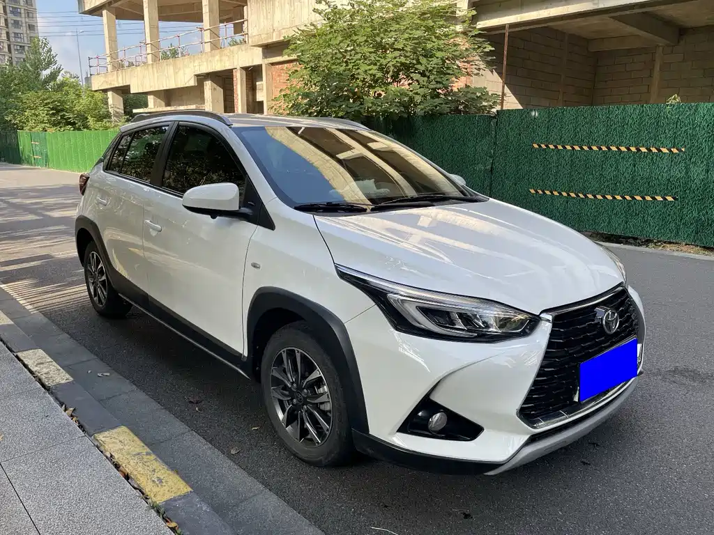 Toyota Yaris L — миниатюра 3