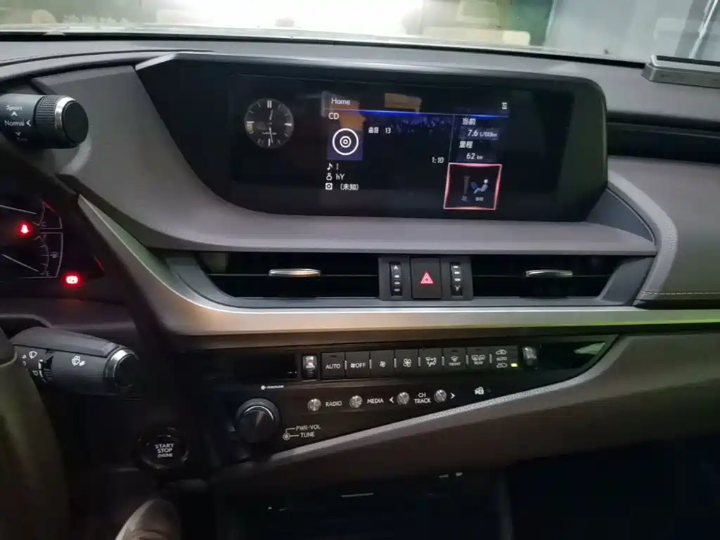 Lexus ES — миниатюра 13