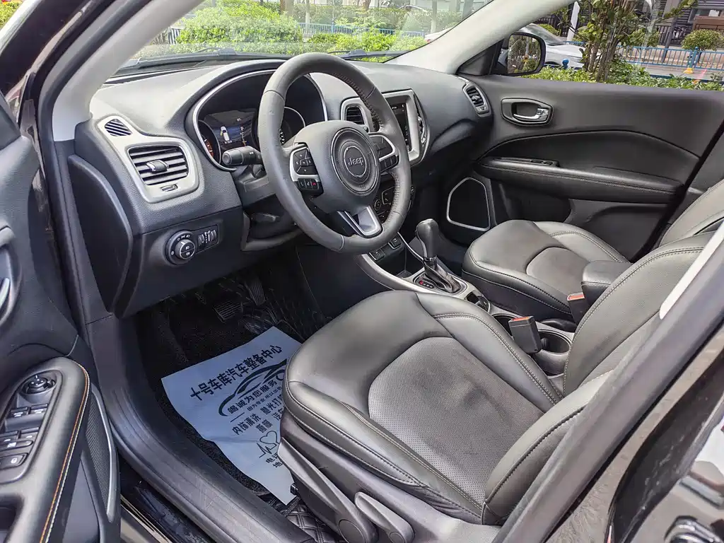 Jeep Compass — миниатюра 8