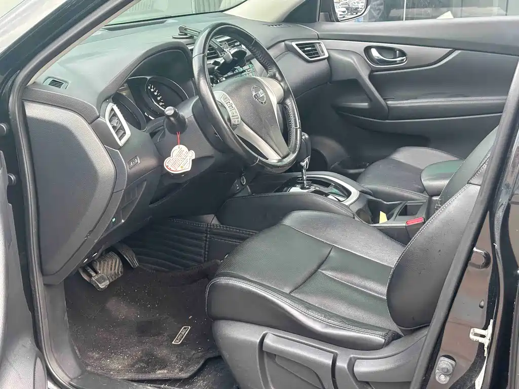 Nissan X-Trail — миниатюра 3