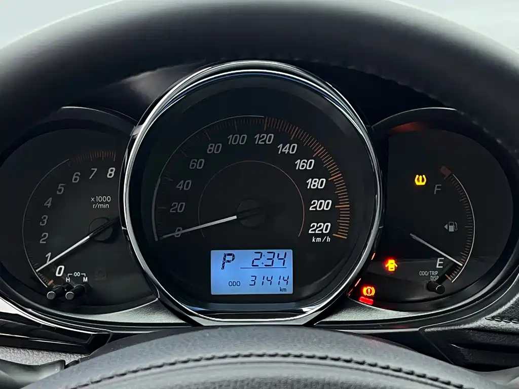 TOYOTA YARIS L ZHIXUAN