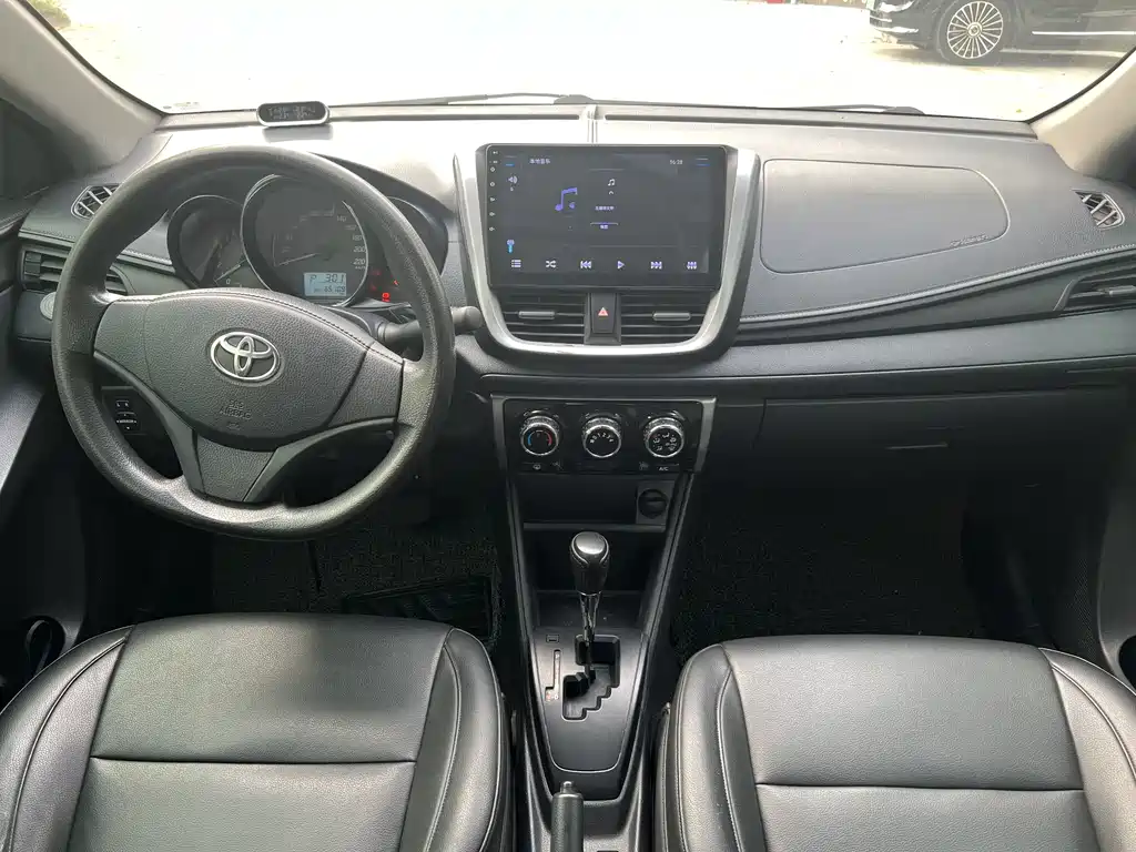 TOYOTA YARIS L TO ENJOY