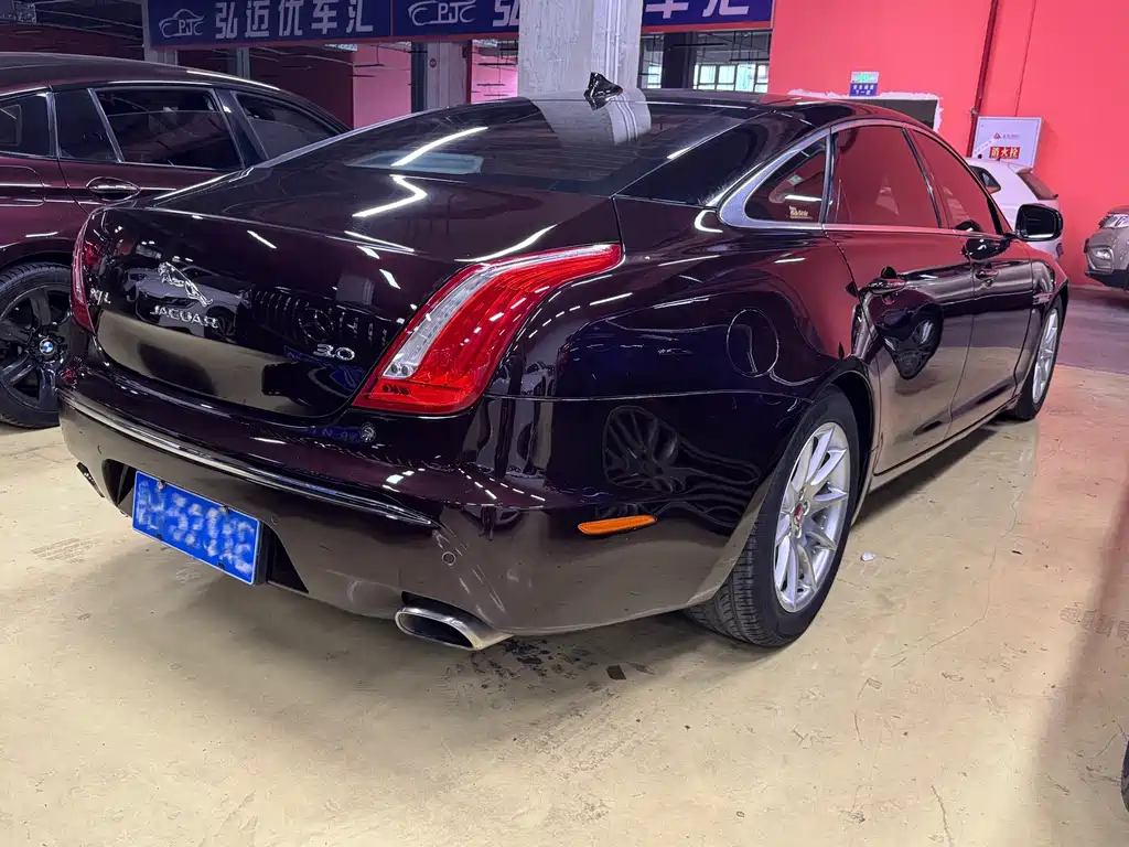 Jaguar XJ — миниатюра 4