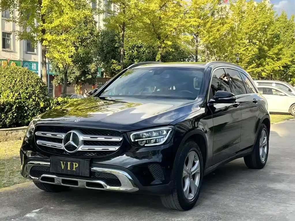 MERCEDES-BENZ GLC
