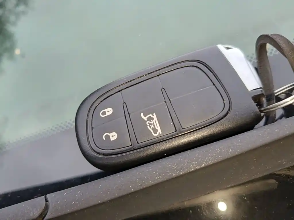 Jeep Commander — миниатюра 9
