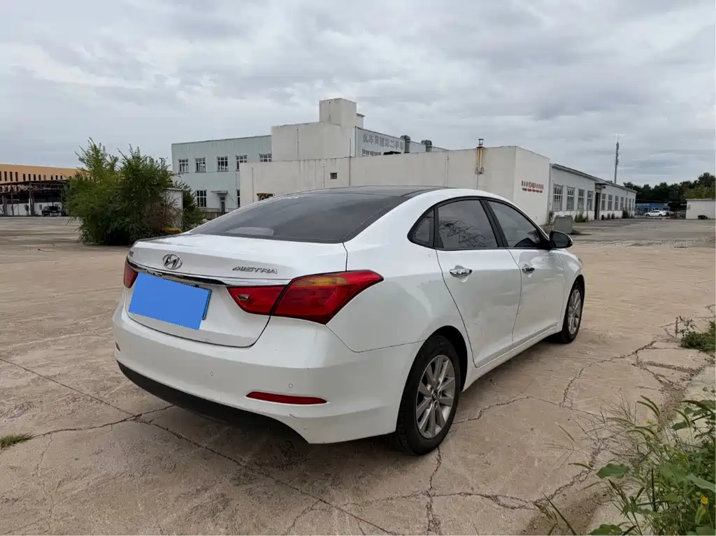 Hyundai Mistra — миниатюра 17