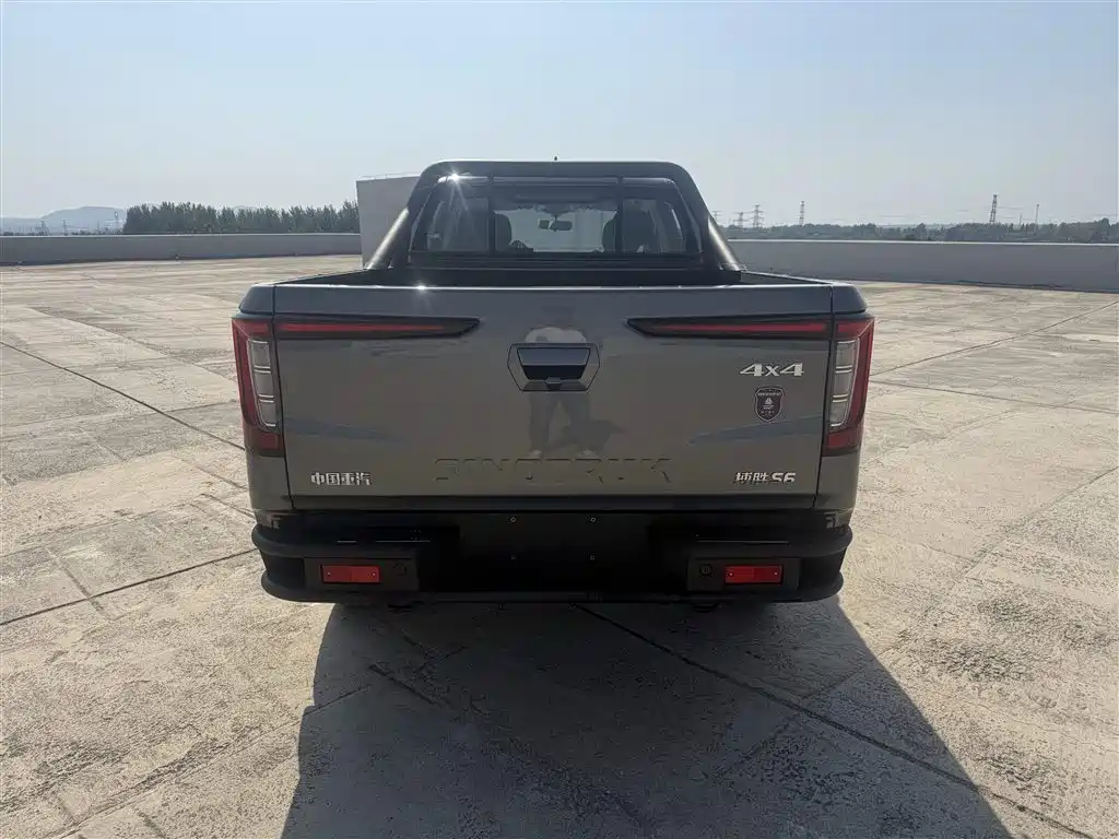 Sinotruk BOLDEN — миниатюра 8