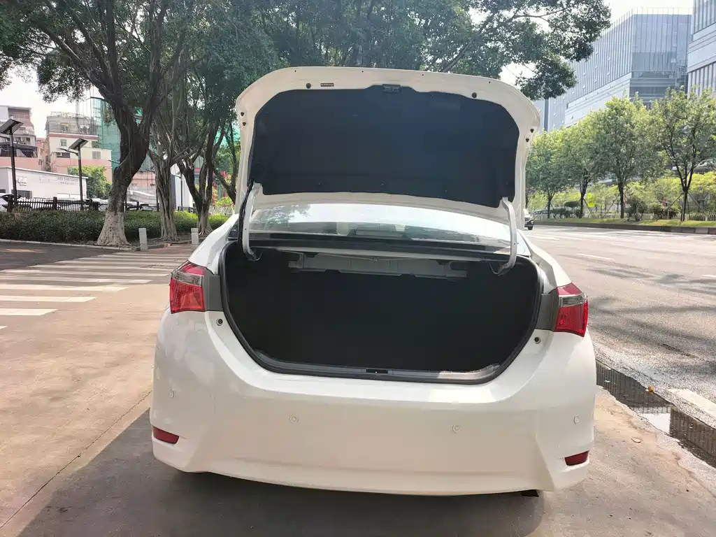 Toyota Corolla — миниатюра 14