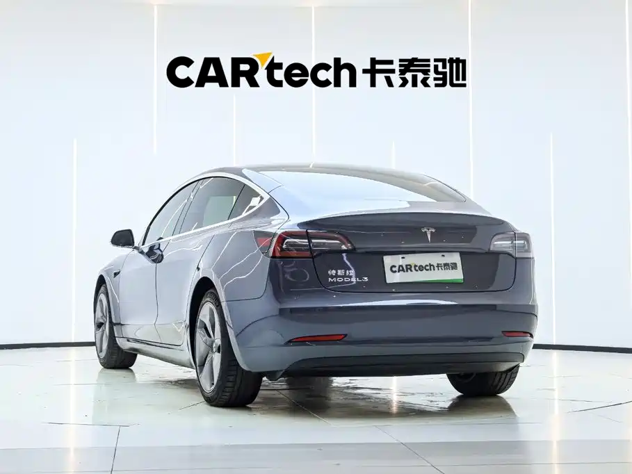Tesla Model 3 — миниатюра 7