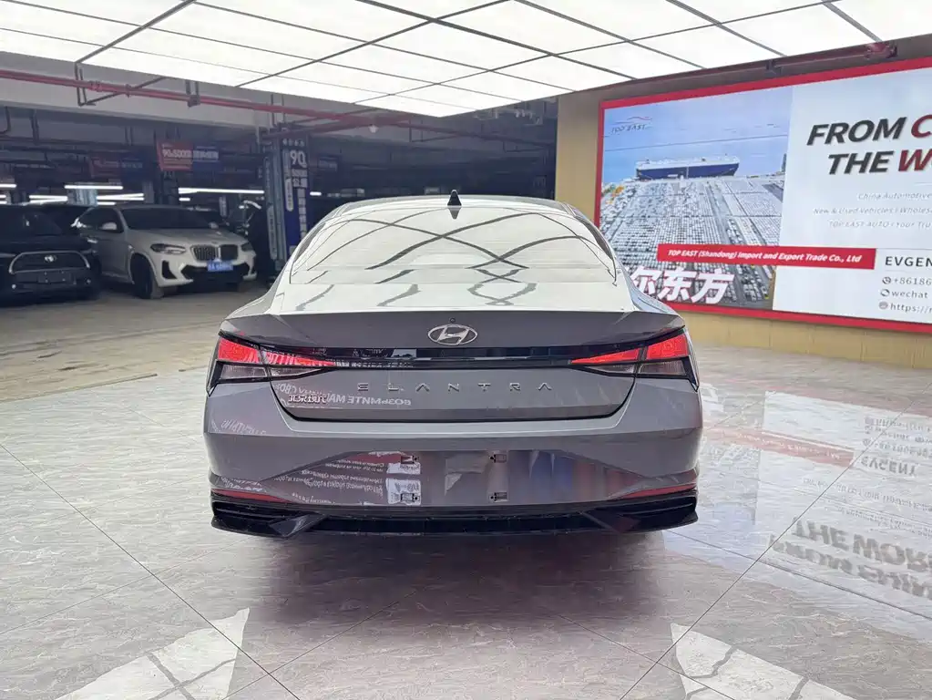 Hyundai Elantra — миниатюра 6