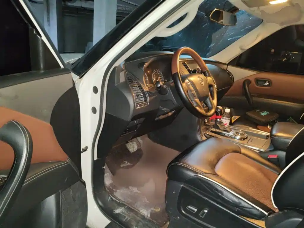 Nissan Patrol — миниатюра 14