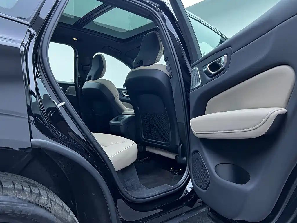 Volvo XC60 — миниатюра 23