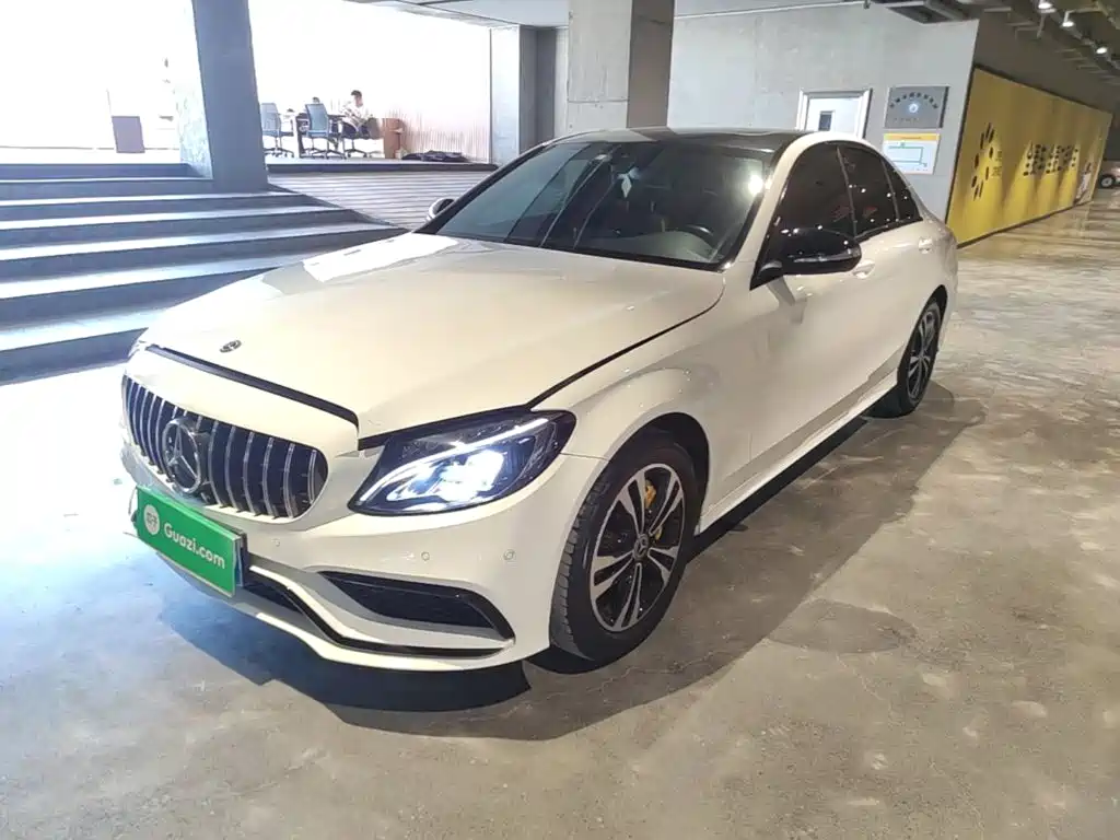 Mercedes-Benz C-Class — миниатюра 2