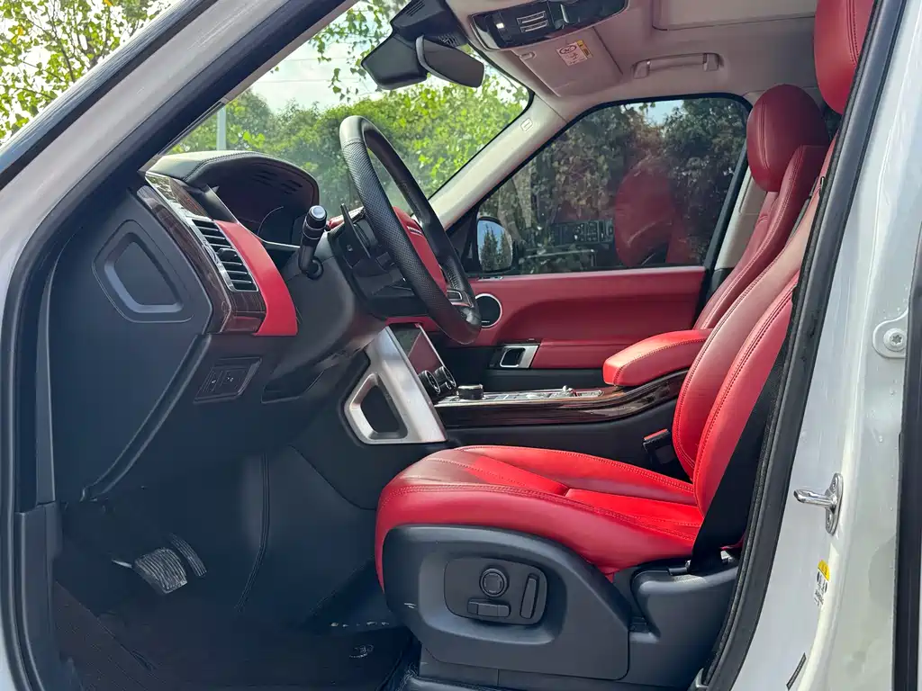 Land Rover Range Rover — миниатюра 11