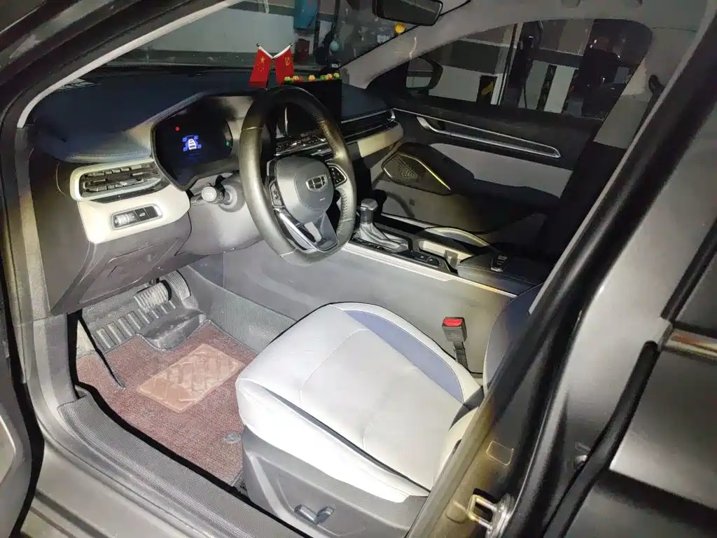 Geely Emgrand — миниатюра 17
