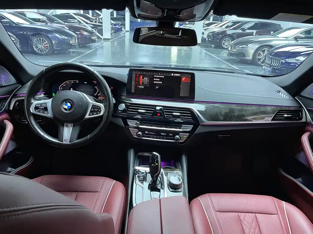 BMW 5 Series — миниатюра 9