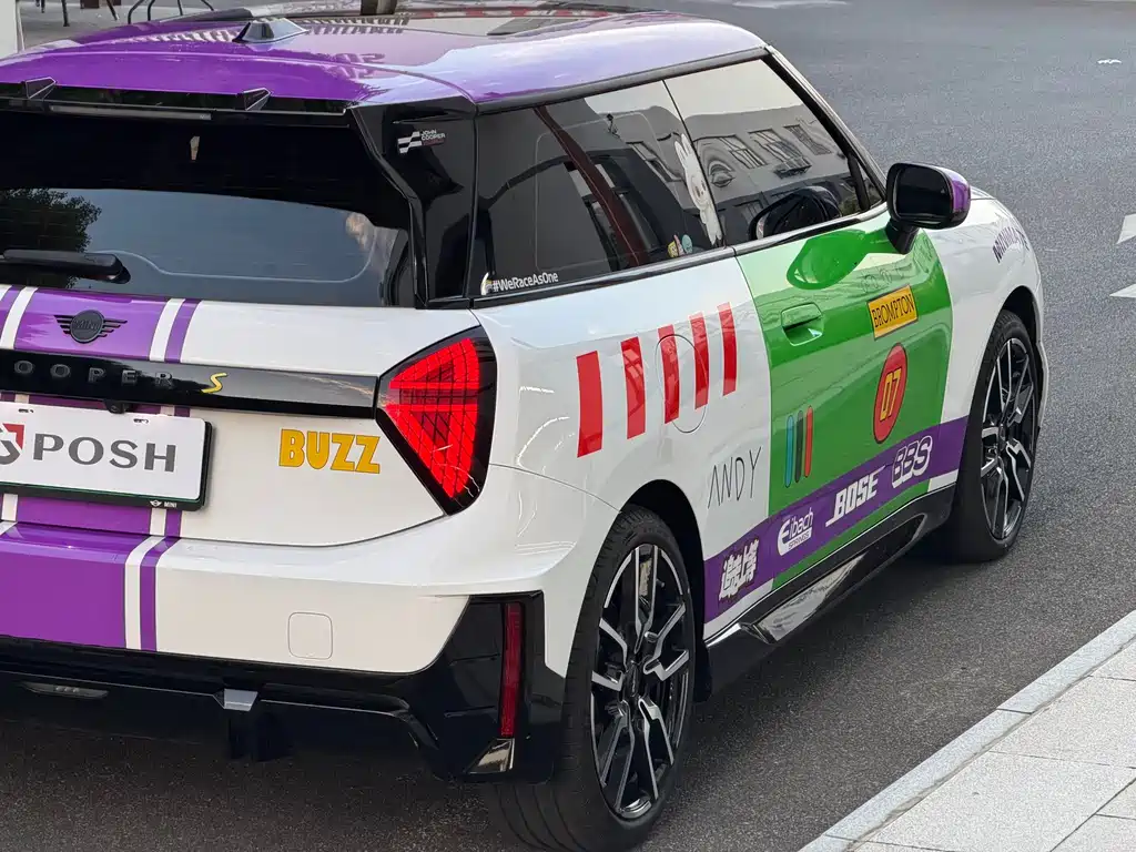 MINI MINI COOPER EV — миниатюра 4