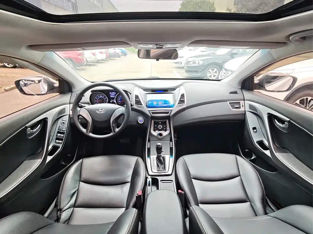Hyundai Elantra Langdong — миниатюра 9