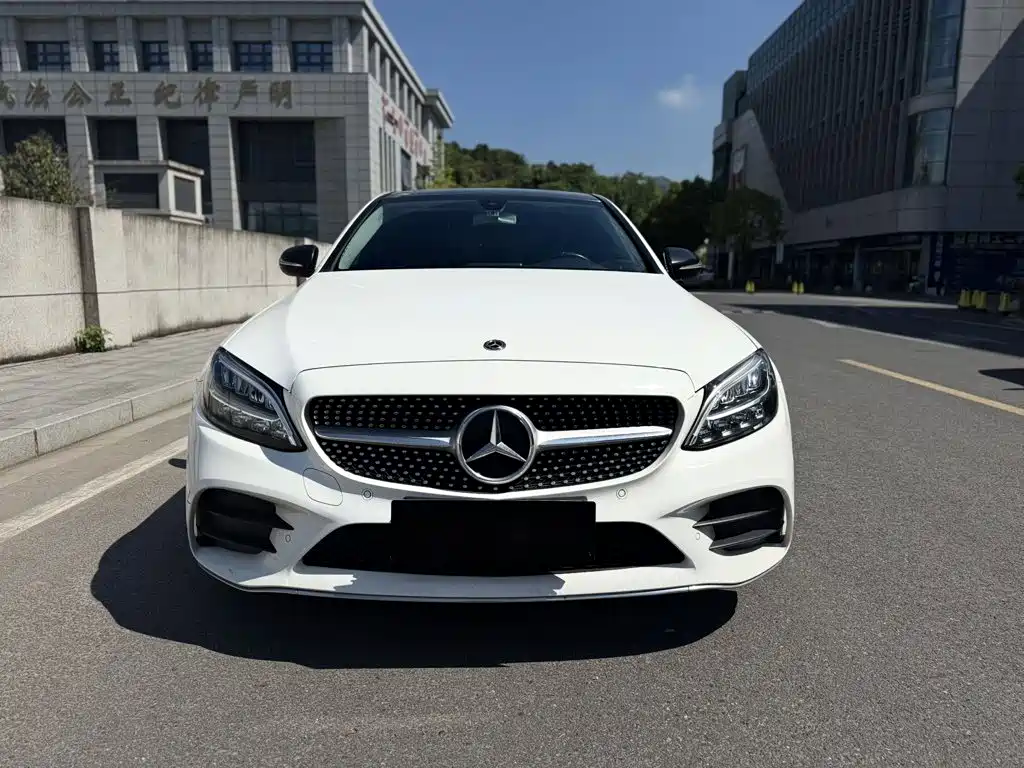 Mercedes-Benz C-Class — миниатюра 2