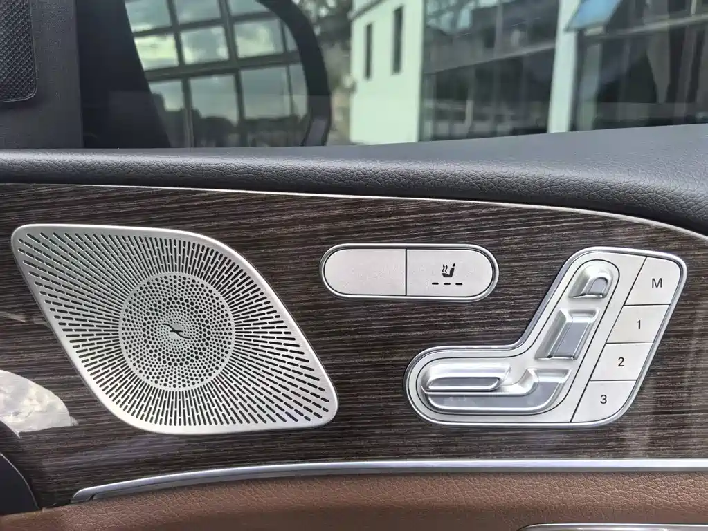 Mercedes-Benz GLE (Import) — миниатюра 8