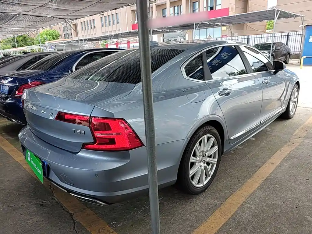 Volvo S90 — миниатюра 7