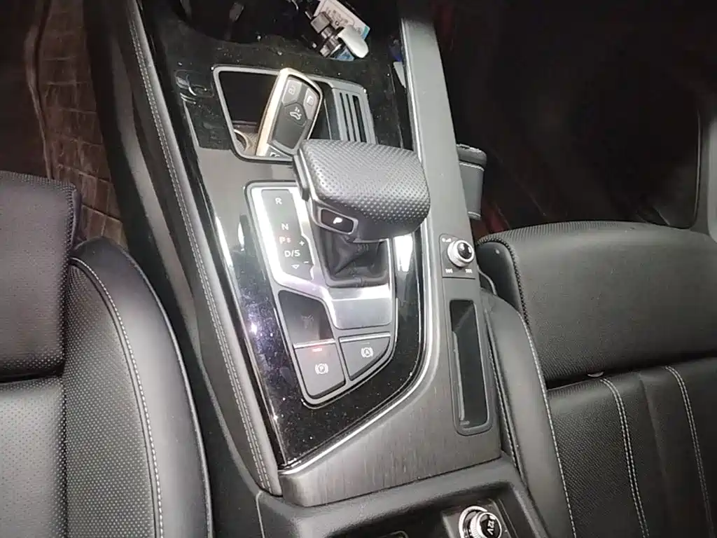 Audi A4L — миниатюра 14